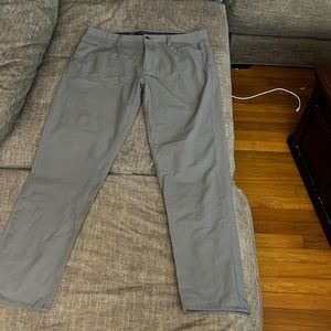 Vineyard Vines On the Go, 5 pocket pants, gray, 36x32… lime new condition..